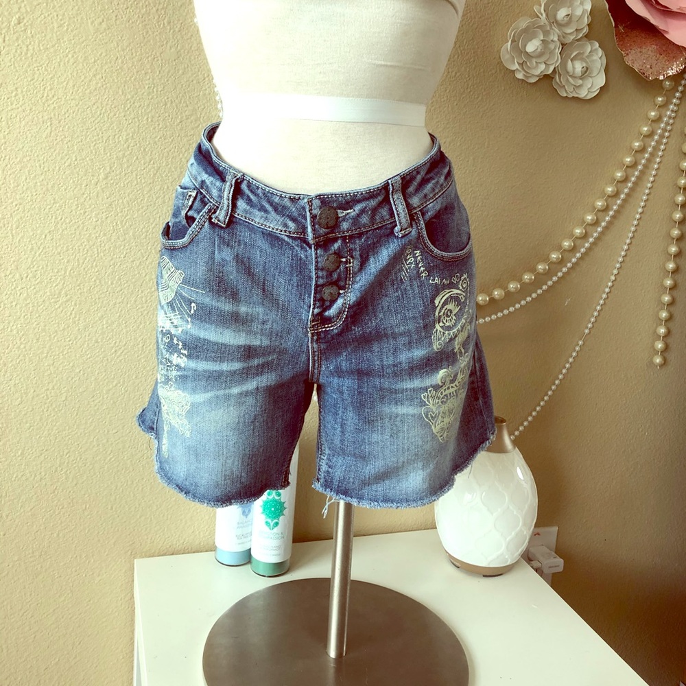 Blue Jean shorts with design!